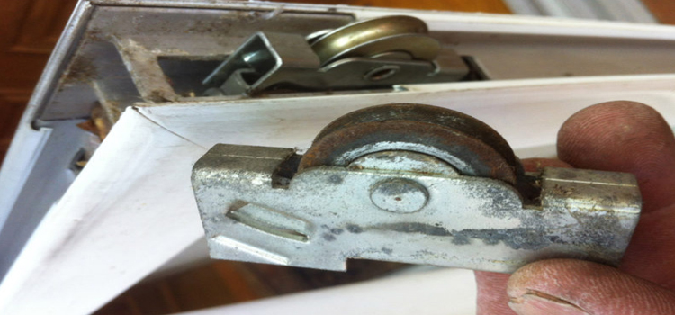 screen door roller repair in Manteca